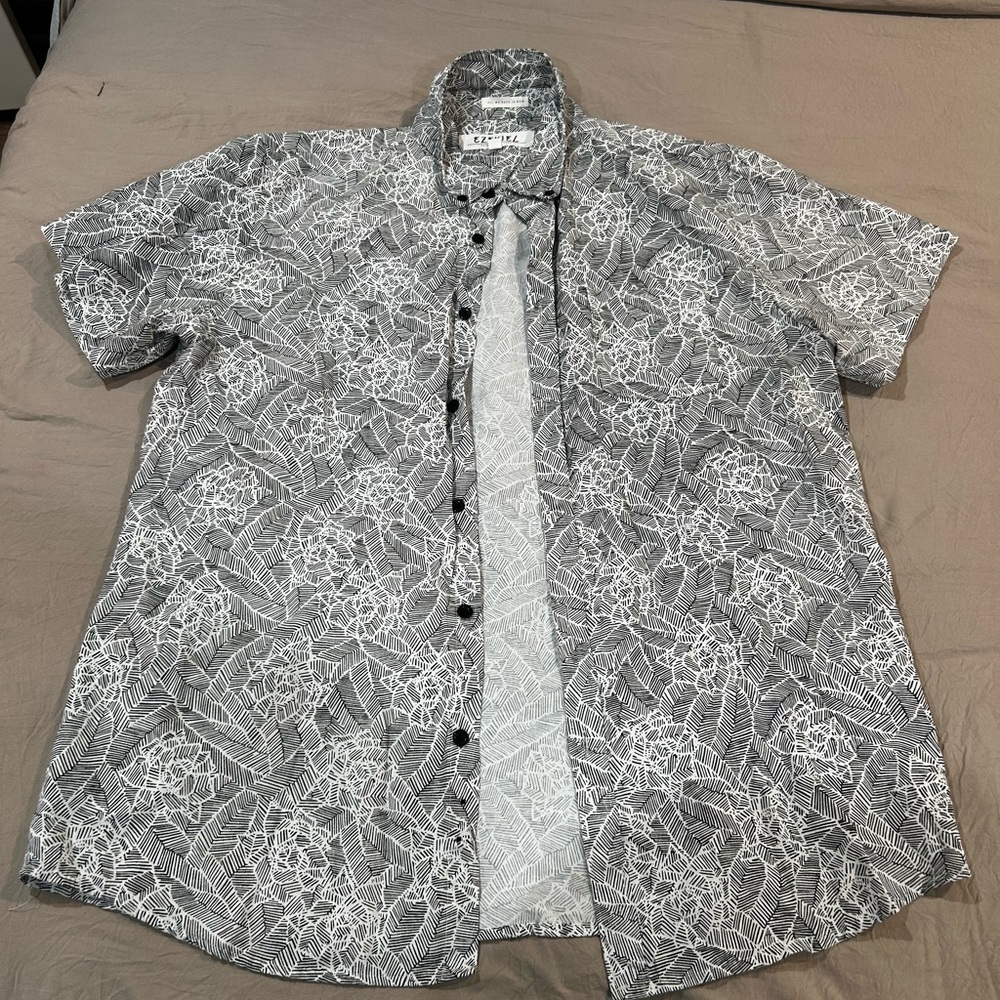 Ezekiel XL Men’s Black White short sleeve shirt printed